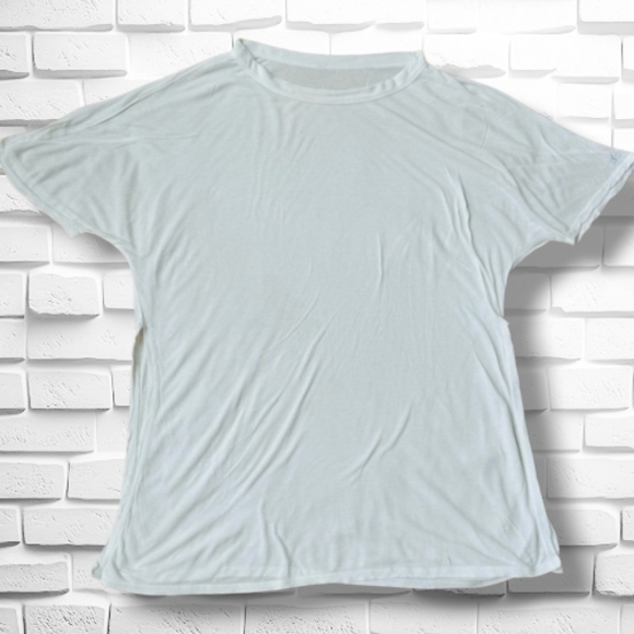 ALO Yoga Dreamer Top White Short Sleeve Flow And Go Split Side - SZ L (NWOT) - Picture 3 of 7